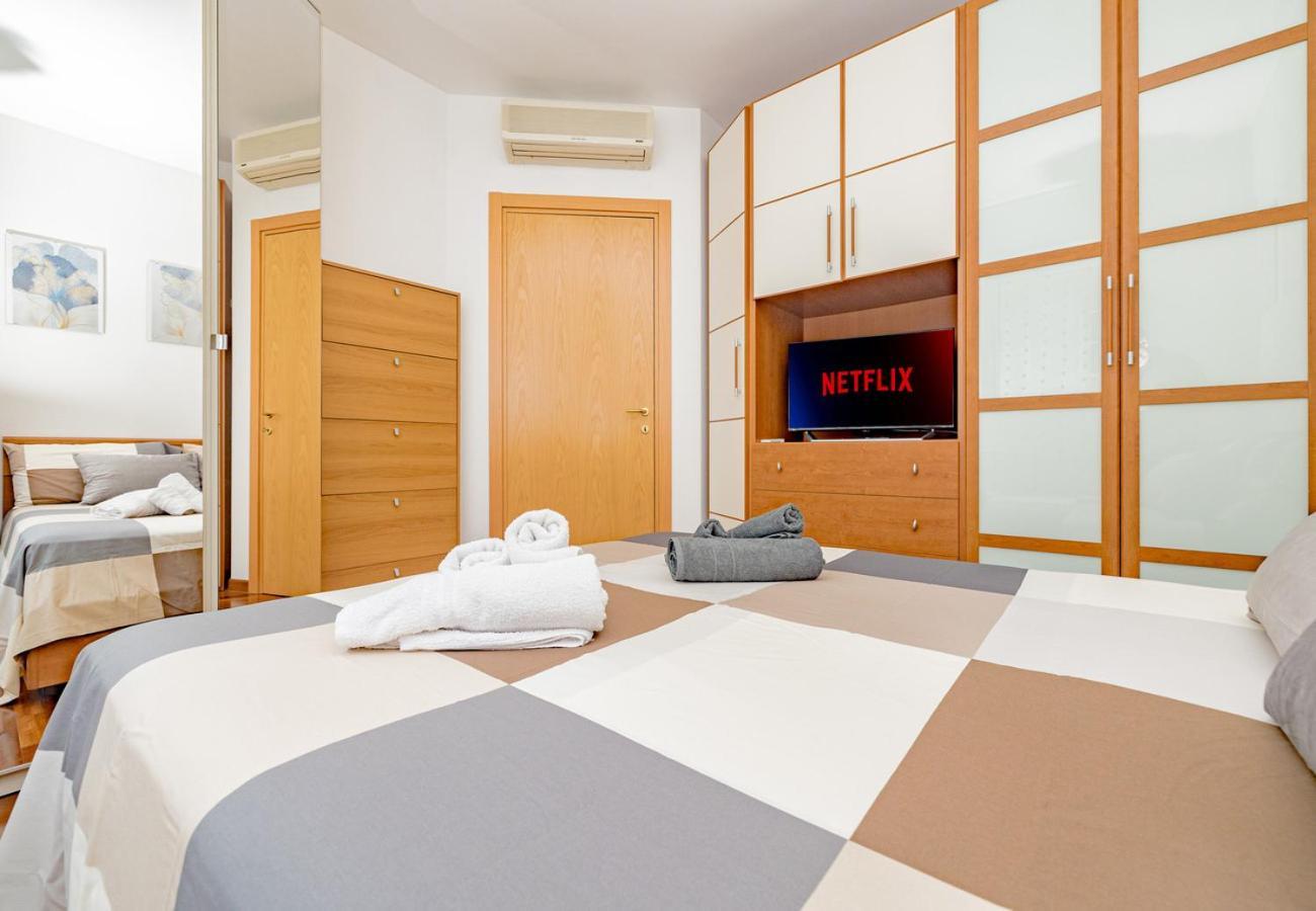 Apartament Arcimboldi'S Terrace & Private Parking Mediolan Zewnętrze zdjęcie